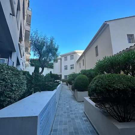 F2 Proche Des Plages Juan Les Pins Appartement *