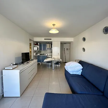 Appartement F2 Proche Des Plages Juan Les Pins